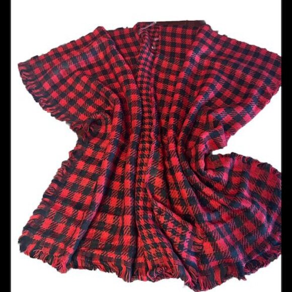 Andree by Unit Red‎ & Black Plaid checkered Fringe shawl Poncho one size acrylic - Picture 3 of 7